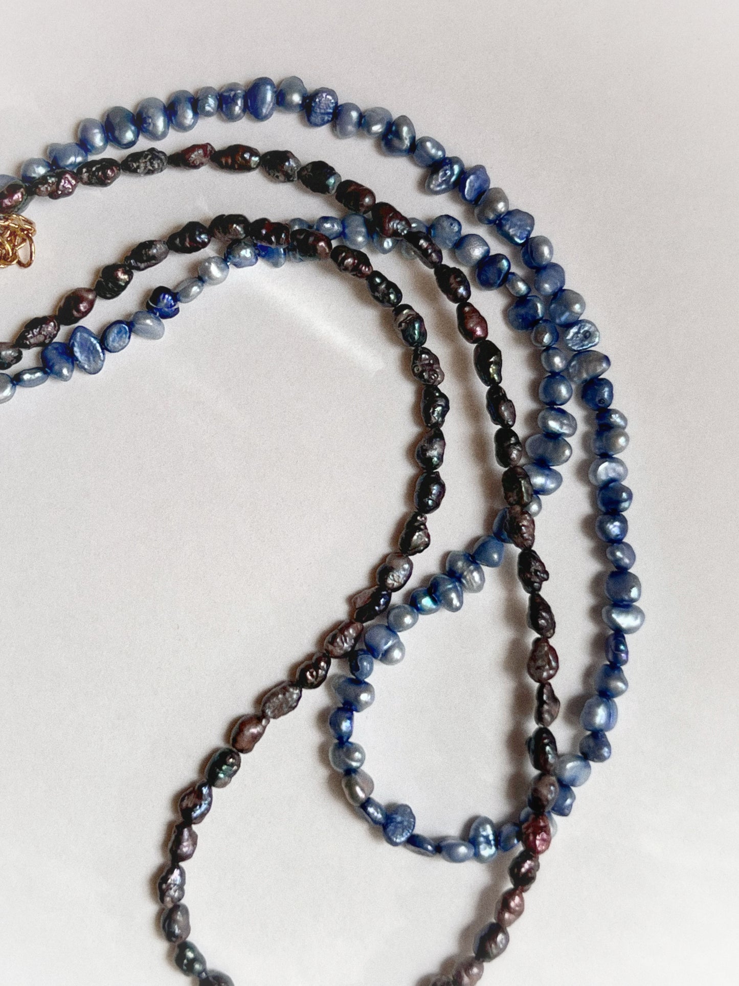 Blue pearl necklace