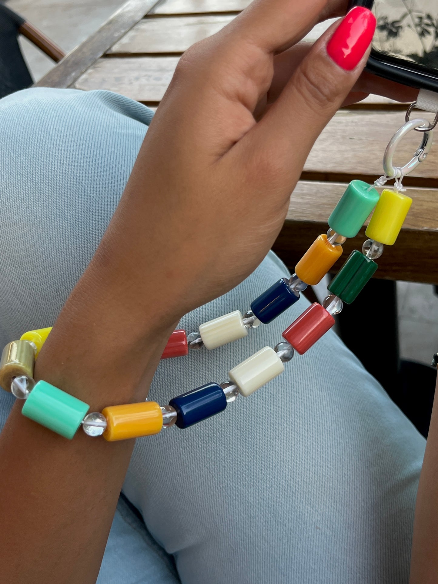 Short multicolored